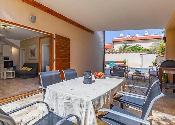 Cissana By Guide * Peroj