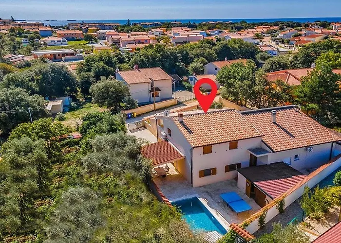 Villa Cissana By Guide *