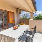 Cissana By Guide Villa Peroj
